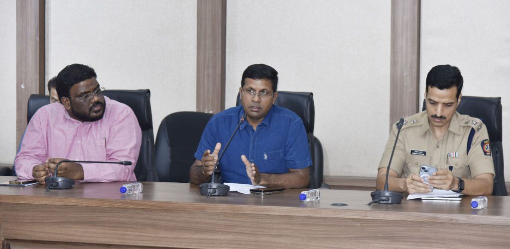 खर्च निरीक्षक संजीव कुमार यांच्या अध्यक्षतेखाली बैठक
