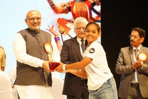 राज्यपाल यांच्या उपस्थितीत पार पडला शारदाश्रम विद्यामंदिरचा वर्धापन दिन 7