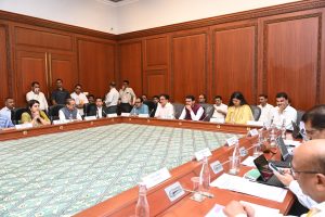 मत्स्य व्यवसाय विभागाच्या १०० दिवसाच्या नियोजनाचा घेतला आढावा 2