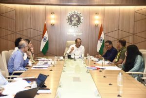 उपमुख्यमंत्र्यांच्या प्रकल्प सनिय...ंरण कक्षाची (प्रोजेक्ट मॉनिटरिंग युनीटच्या) बैठक 1