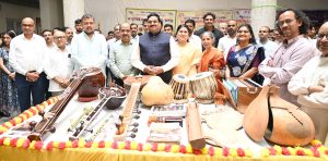 दिव्यांग विद्यार्थ्यांच्या वस्तूंचे प्रदर्शन कार्यक्रम फोटो (4)