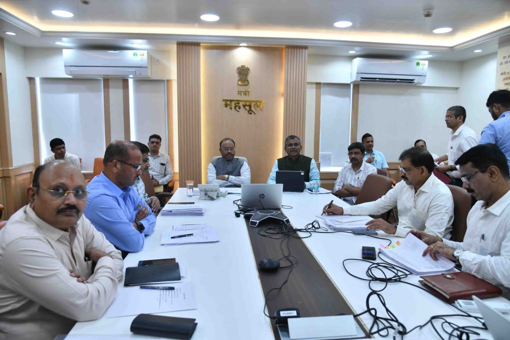 मा मंत्री चंद्रशेखर बावनकुळे यांच्या उपस्थितीत बैठक 1