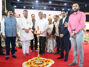 65 वे महाराष्ट्र कला प्रदर्शन फोटो (1)