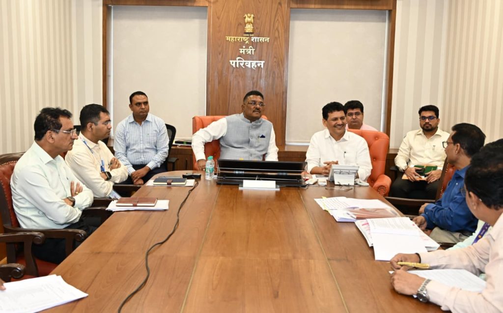 धाराशिव येथे ५०० खाटांच्या जिल्हा रुग्णालय कामाबाबत बैठक - पालकमंत्री प्रताप सरनाईक (2)