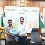 सांगलीच्या जिल्हाधिकारीपदी डॉ. मैनाक घोष रुजू (2)