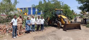 बामणोलीत अनधिकृत धार्मिक बांधकामावर प्रशासनाची कारवाई