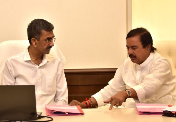 रायगड लोकसभा मतदारसंघातील पर्यटन विभागाच्या कामासंदर्भात आयोजित बैठक (3)