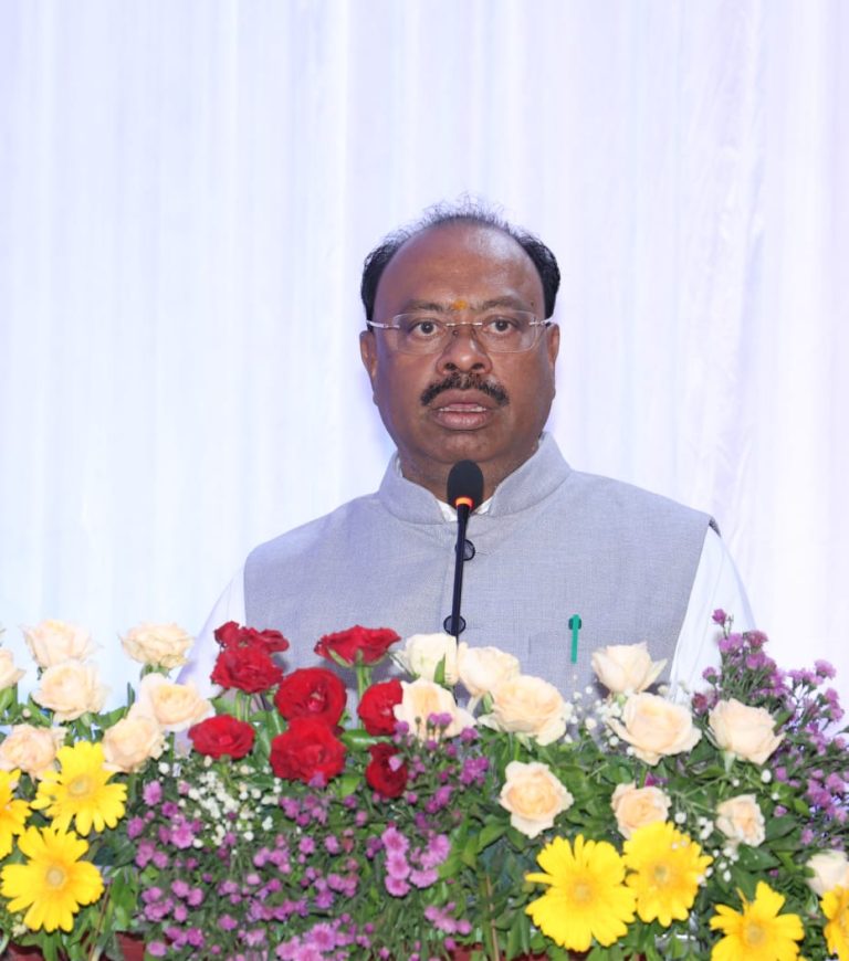 शासनाचे काम लोकाभिमुख, गतिमान आणि पारदर्शक (5)