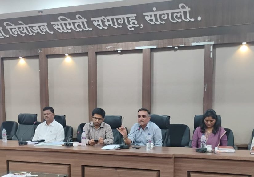 मतदान अधिकारी व कर्मचाऱ्यांना प्रशिक्षण (4)