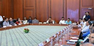 मा. मुख्यमंत्री - समग्र संस्था ‘गव्हर्नमेंट प्रोसेस रिइंजिनिअरिंग’ संदर्भात बैठक (2)
